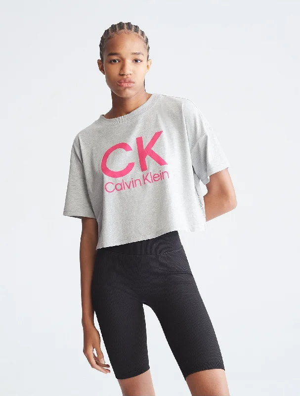 Calvin Klein Performance CK Logo Boxy Cropped T-Shirt - Women - Women-- Silk Blend Satin Velvet Calvin Klein Performance CK Logo Boxy Cropped T-Shirt - Women - Women-- Silk Blend Satin Velvet
