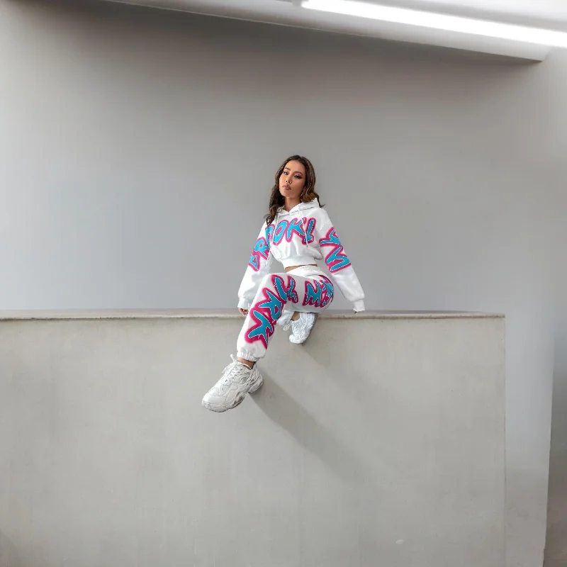 Drop-Shoulder Hoodie Set with Graphic Print & Matching Trousers Trousers Spring Floral Drop-Shoulder Hoodie Set with Graphic Print & Matching Trousers Trousers Spring Floral
