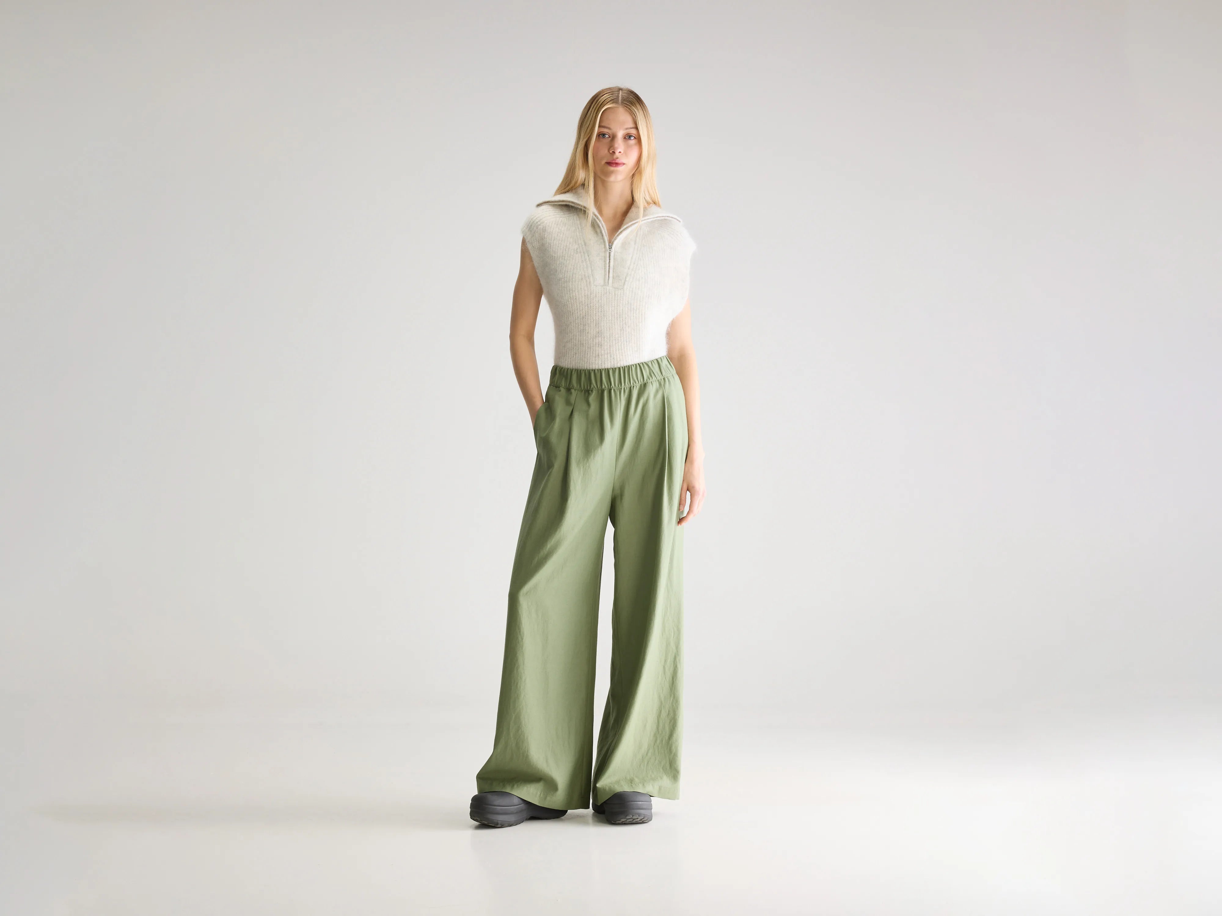 Vezza wide trousers (251 / W / JEEP) Trousers High Rise Slim Fit